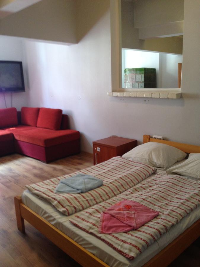 Frolic Goats Hostel Poznań Extérieur photo