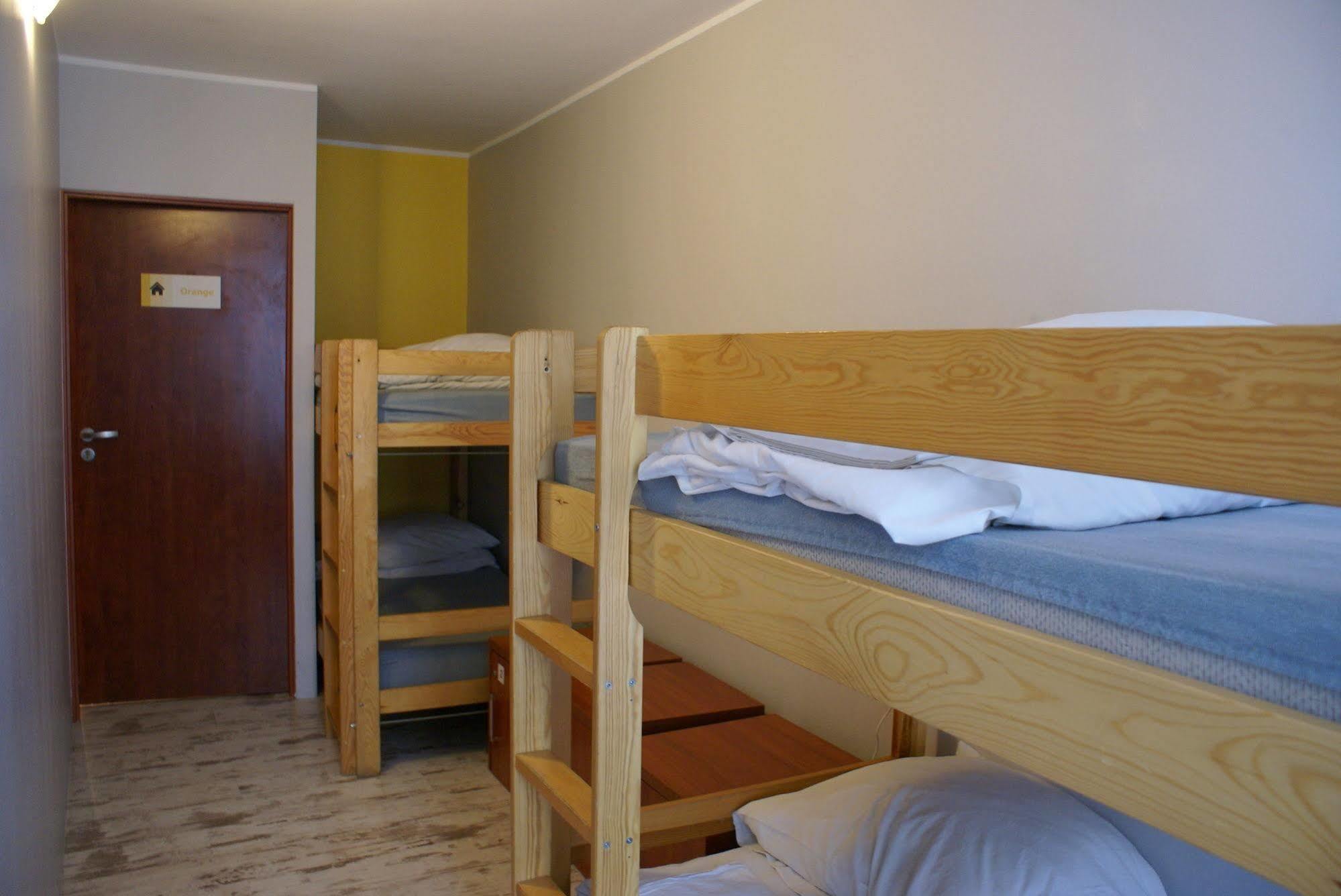 Frolic Goats Hostel Poznań Extérieur photo